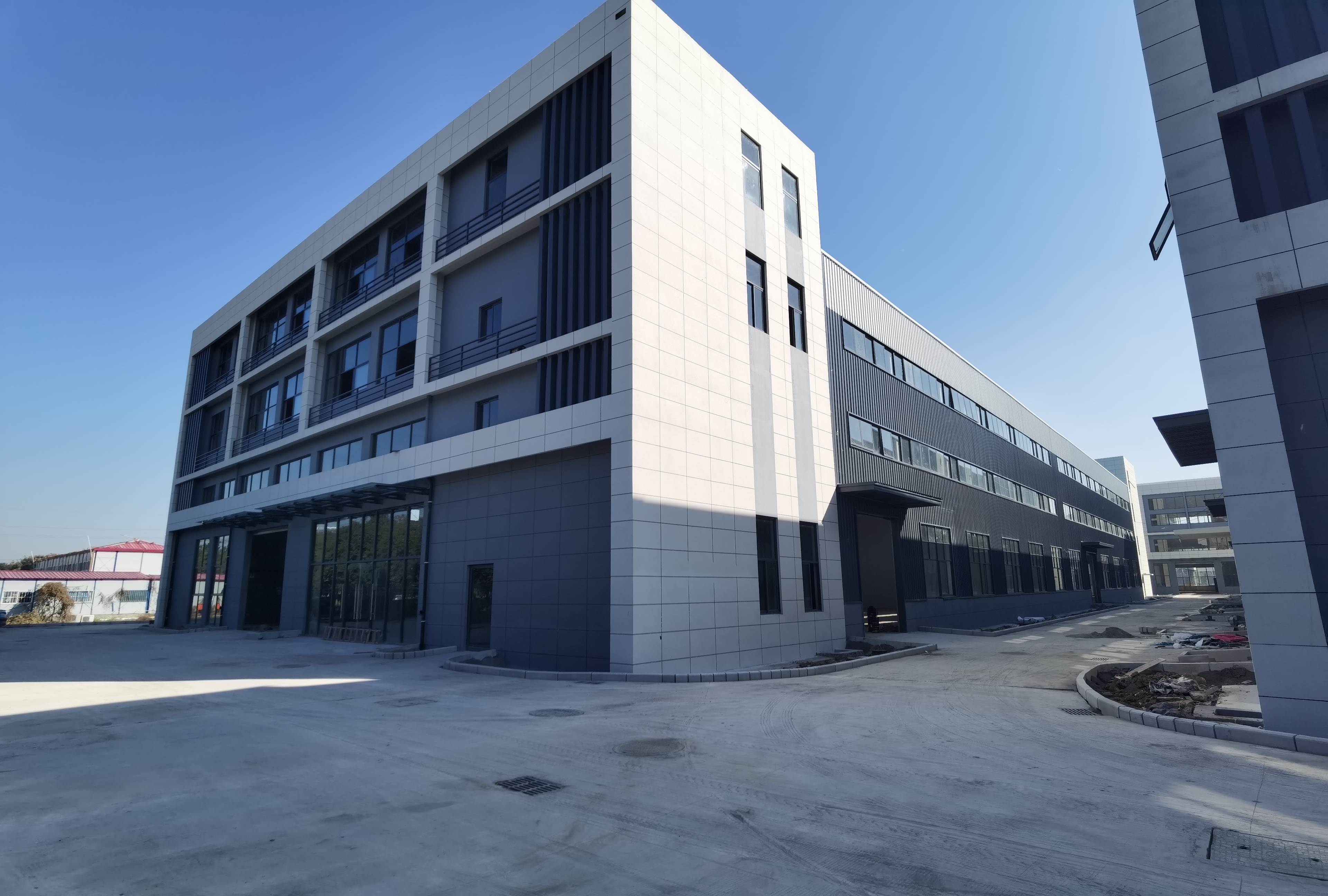 <table> <tr><td rowspan="2"></td> <td colspan="4">1 广</td> </tr> <tr><td>彩</td> <td></td> <td colspan="2"></td> </tr> <tr><td colspan="2"></td> <td></td> <td></td> <td></td> </tr> <tr><td colspan="2">II 1</td> <td></td> <td colspan="2"></td> </tr> <tr><td colspan="3"></td> <td colspan="2"></td> </tr> <tr><td colspan="3"></td> <td></td> <td></td> </tr> <tr><td colspan="4"></td> <td></td> </tr> <tr><td colspan="4"></td> <td></td> </tr> </table>